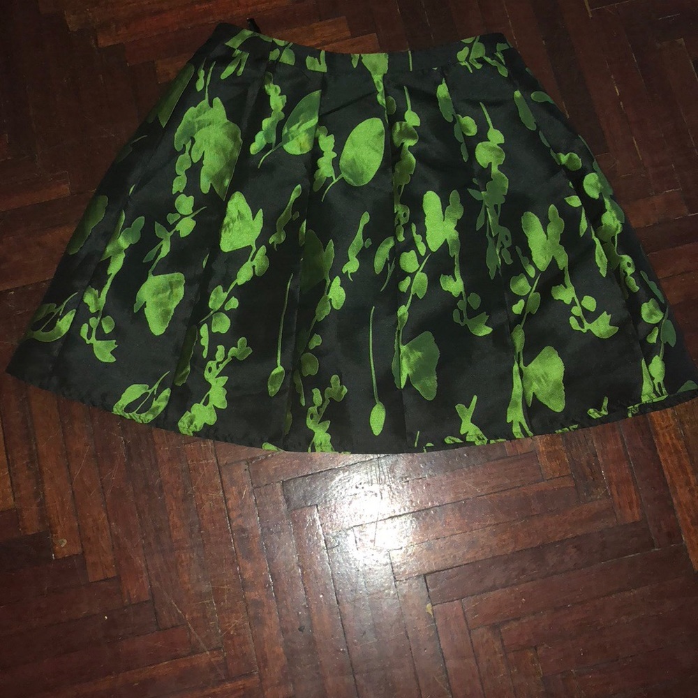 Versatile skirt that pairs well with so much!